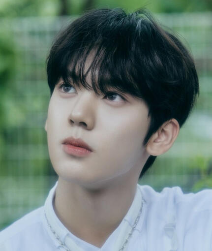YUJIN